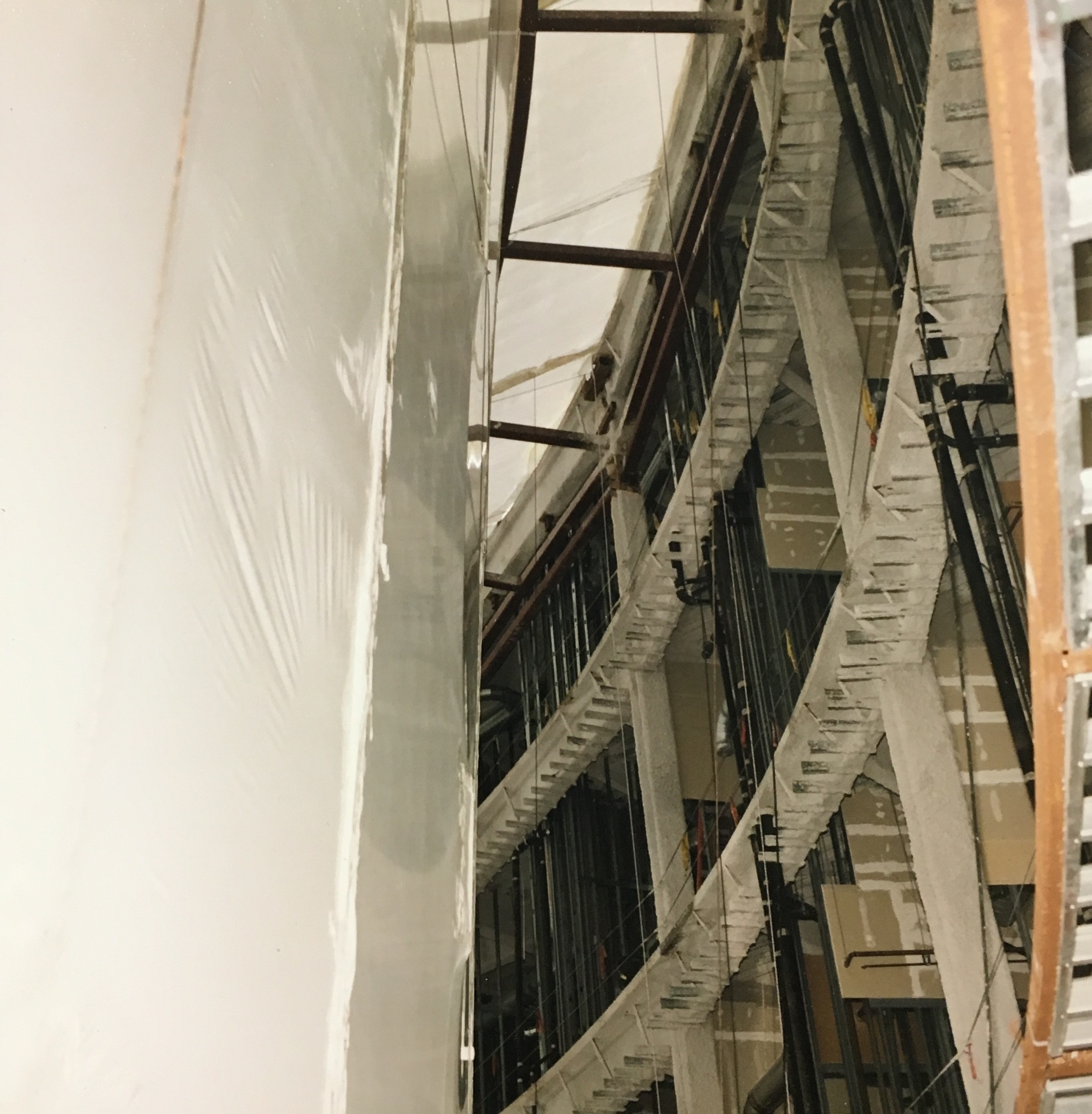 Inside_St_Johns_Hospital_-_Santa_Monica_CA